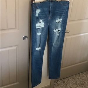 DISTRESSED FASHION NOVA JEANS